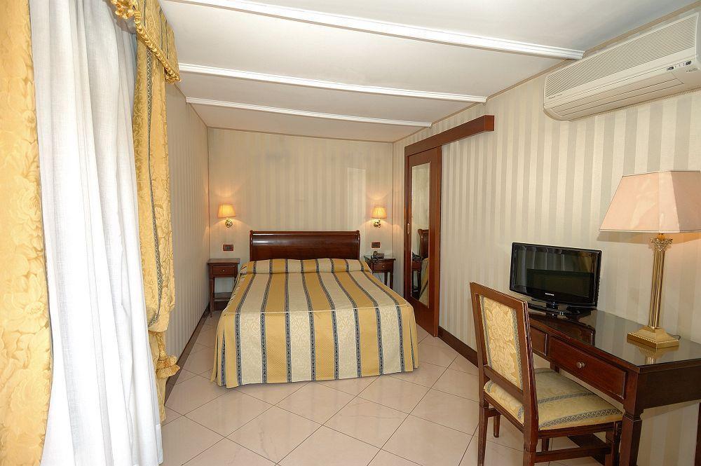 Hotel Hesperia Venedig Eksteriør billede